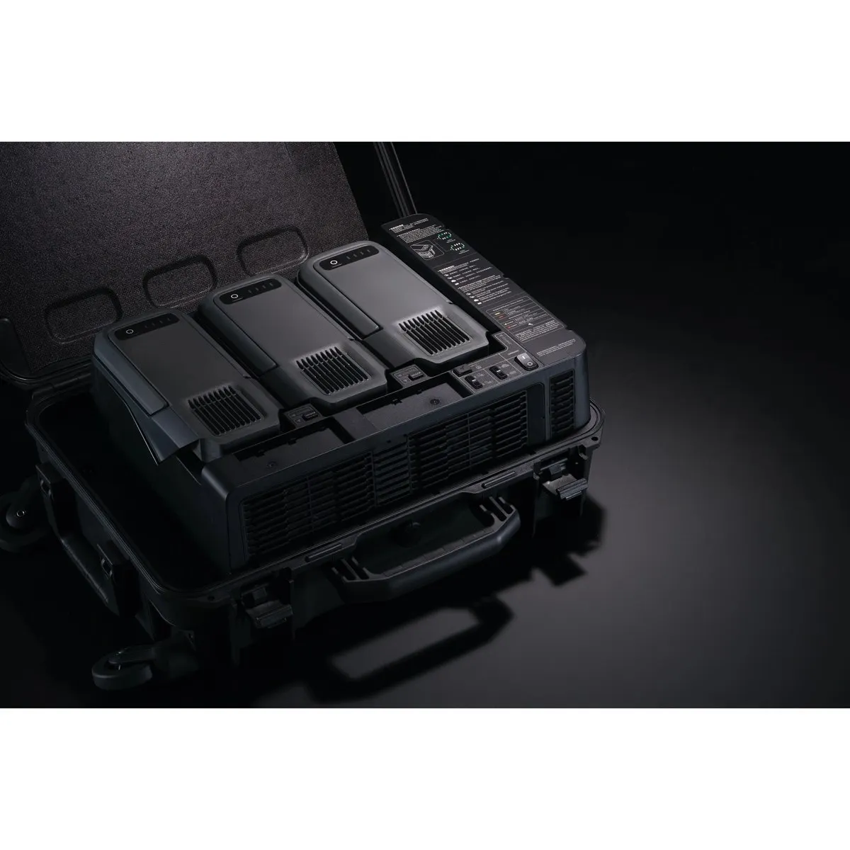 Зарядная станция DJI BS100 Intelligent Battery Station, 1200 Вт, 2 батареи, 5.5" сенсорный экран