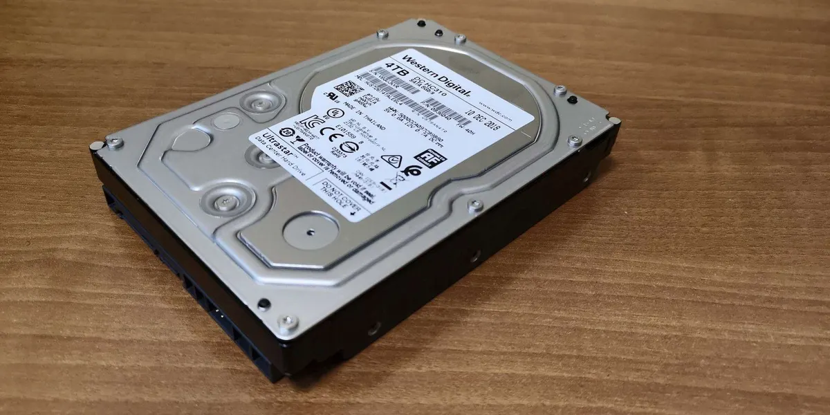 Жесткий диск Western Digital Ultrastar DC HC310 HUS726T4TALE6L4, 4 ТБ, 3.5", SATA 6 Гбит/с, 7200 об/мин, фото 2