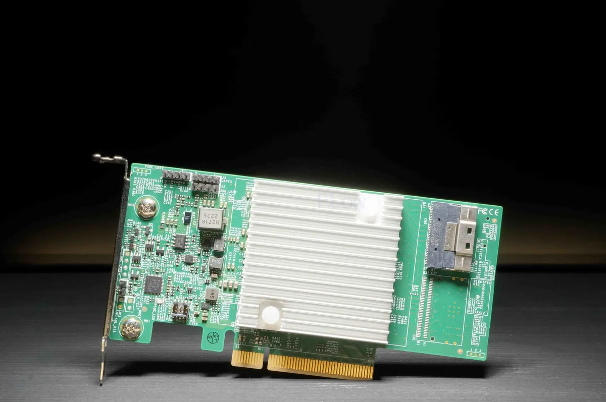 HBA-адаптер Supermicro AOC-S3808L-L8IT, 8 портов SAS/SATA/NVMe, 12 Гбит/с, PCIe 4.0, SlimSAS x8, фото 2